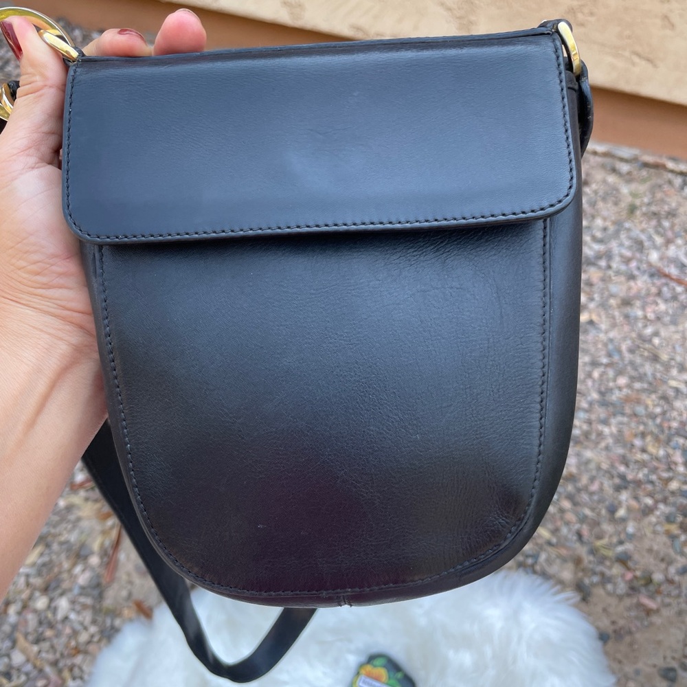 FERRAGAMO Vintage Leather Unisex Shoulder Bag or Crossbody Made in Italy - Picture 4 of 15